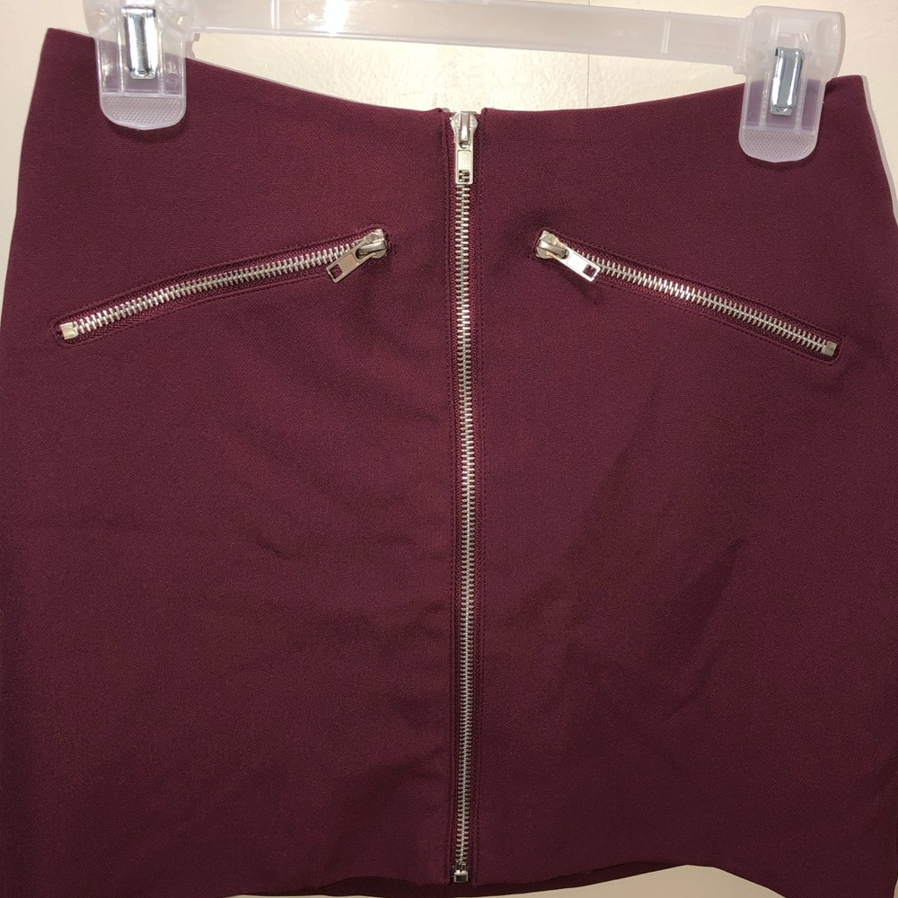 (Brand new) maroon skirt